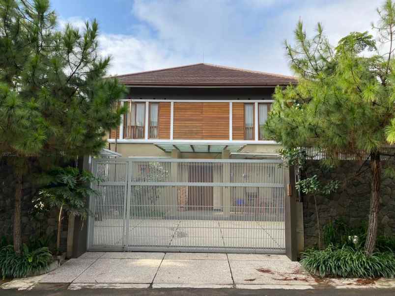 dijual rumah isola kec sukasari kota