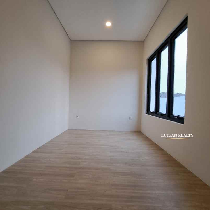 dijual rumah jagakarsa