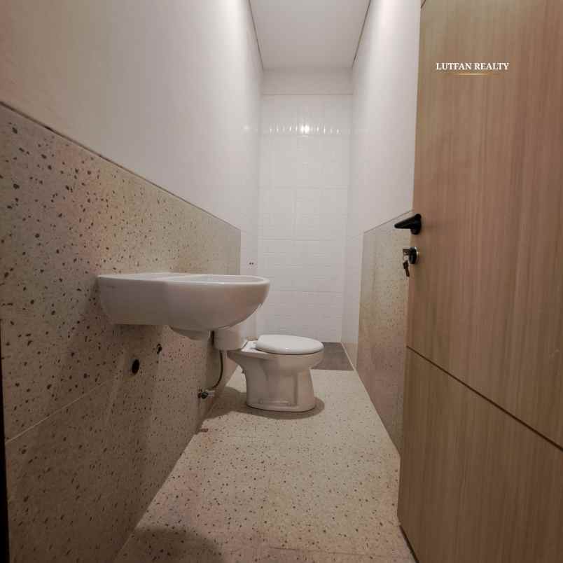 dijual rumah jagakarsa