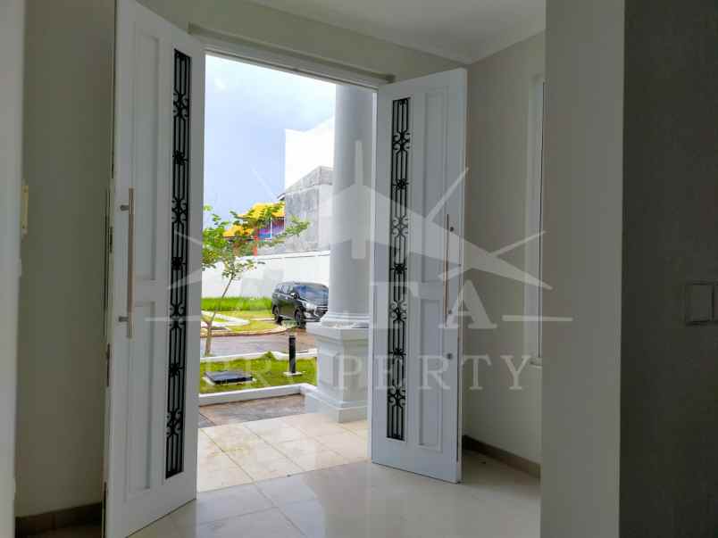 dijual rumah jalan arteri supadio