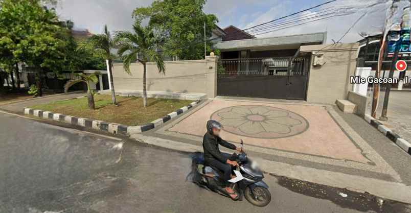 dijual rumah jalan dr ir h soekarno