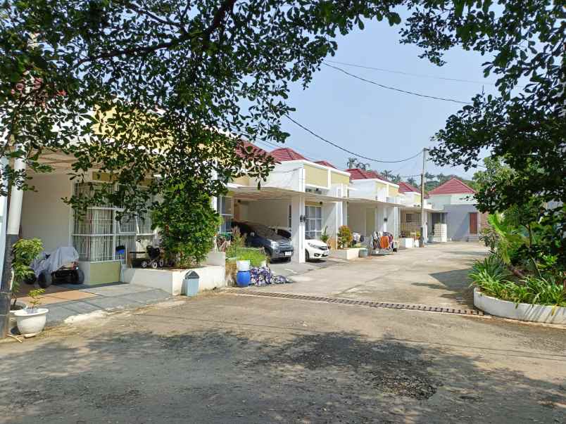 dijual rumah jalan h rean serua ciputat