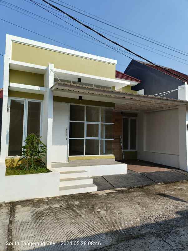 dijual rumah jalan h rean serua ciputat