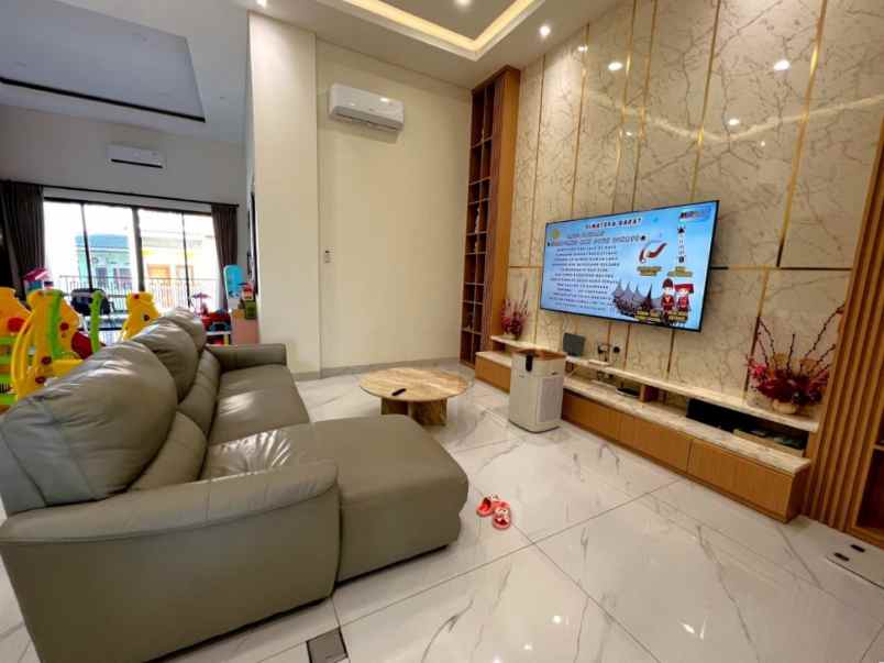 dijual rumah jalan industri gunung