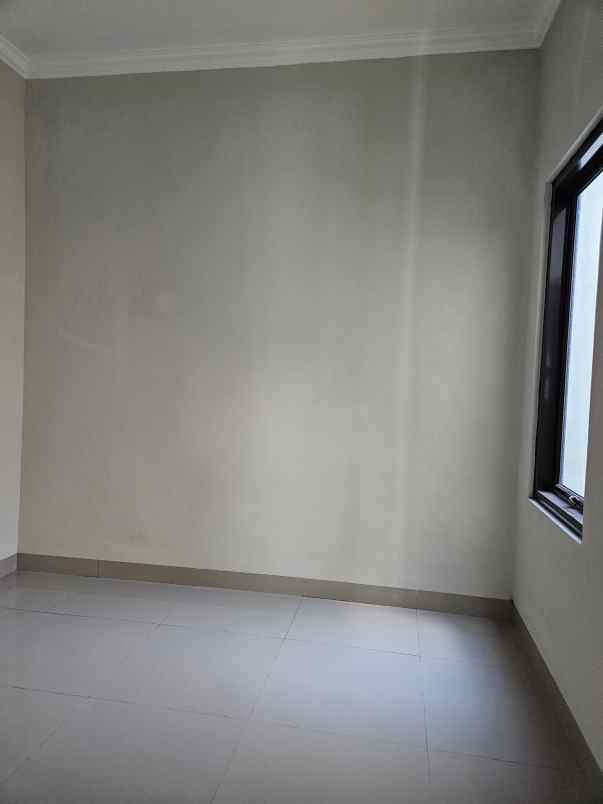 dijual rumah jalan kalimulya cilodong depok