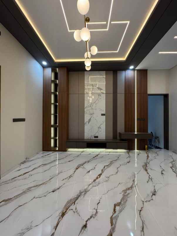 dijual rumah jalan kaliurang km 11