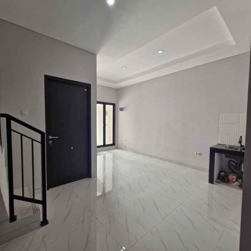 dijual rumah jalan mualim aminudin