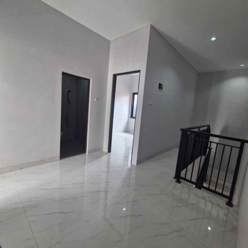 dijual rumah jalan mualim aminudin