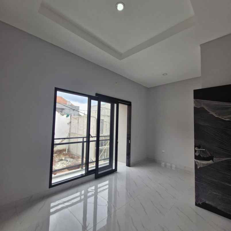 dijual rumah jalan mualim aminudin