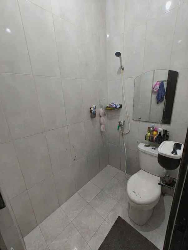 dijual rumah jalan pangarang