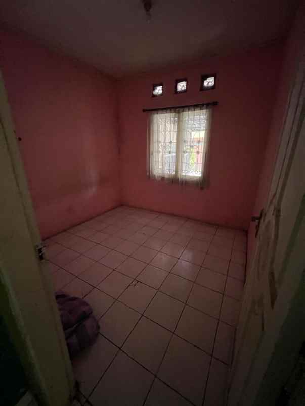 dijual rumah jalan permata