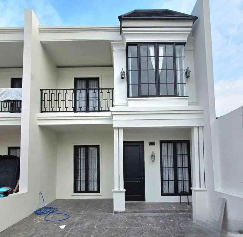 dijual rumah jalan raya ceger belakang
