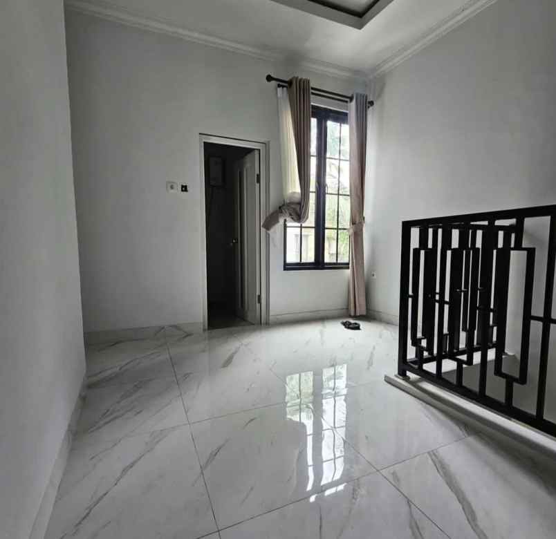 dijual rumah jalan raya ceger belakang