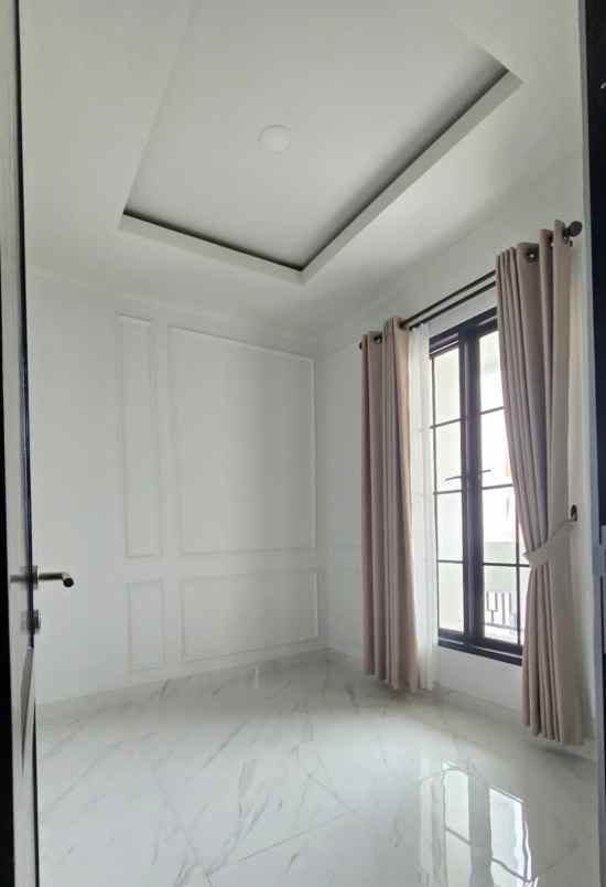 dijual rumah jalan raya ceger belakang