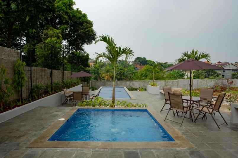 dijual rumah jalan raya cikaret cibinong