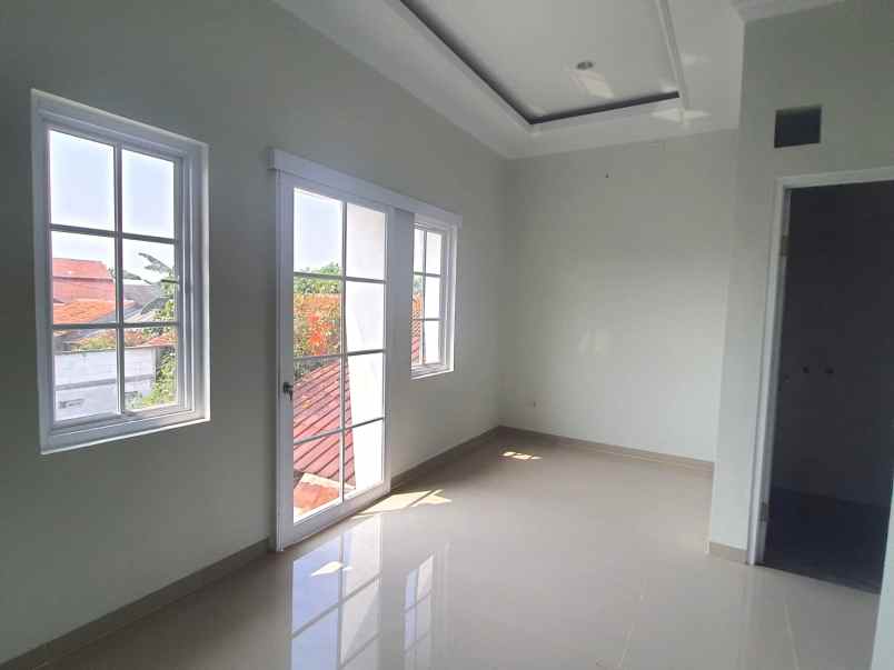 dijual rumah jalan raya hankam jatisampurna