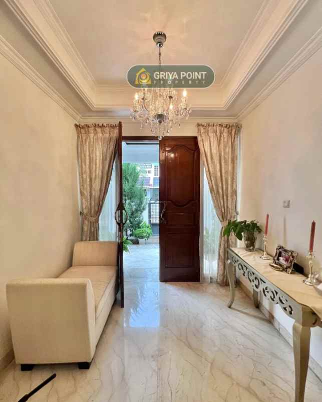 dijual rumah jalan raya lebak bulus