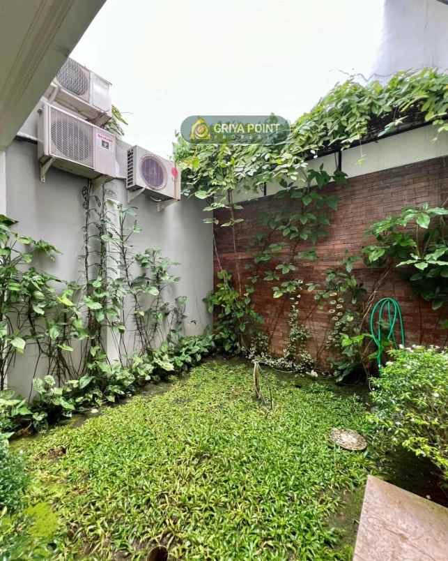 dijual rumah jalan raya lebak bulus