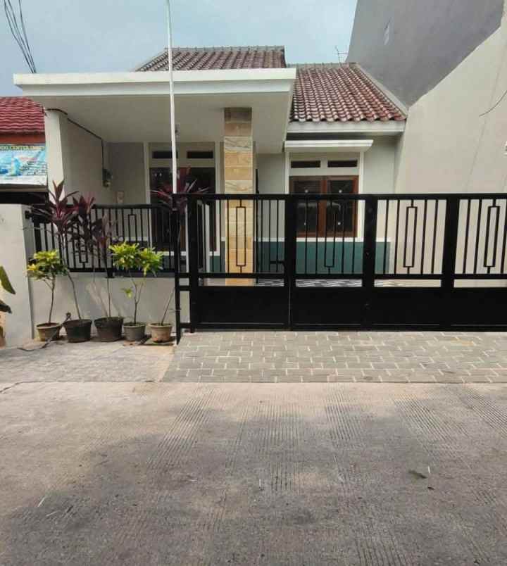 dijual rumah jalan raya pamulang 2