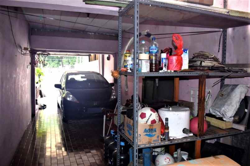 dijual rumah jalan raya penggilingan