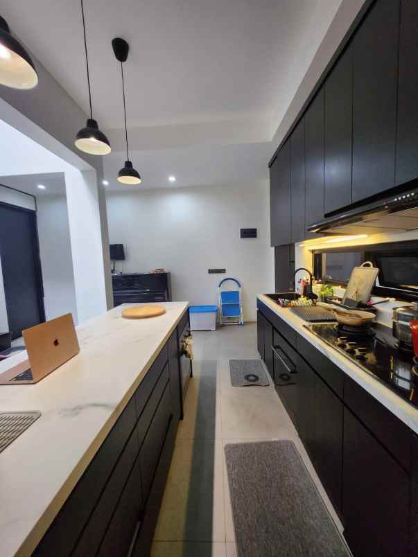 dijual rumah jalan raya pondok labu