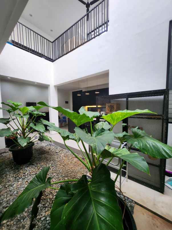 dijual rumah jalan raya pondok labu