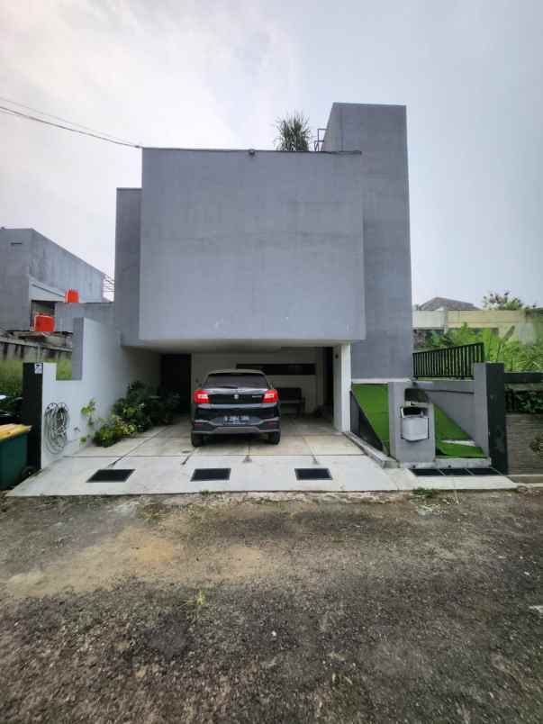 dijual rumah jalan raya pondok labu