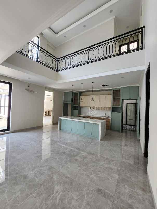 dijual rumah jalan royal residence