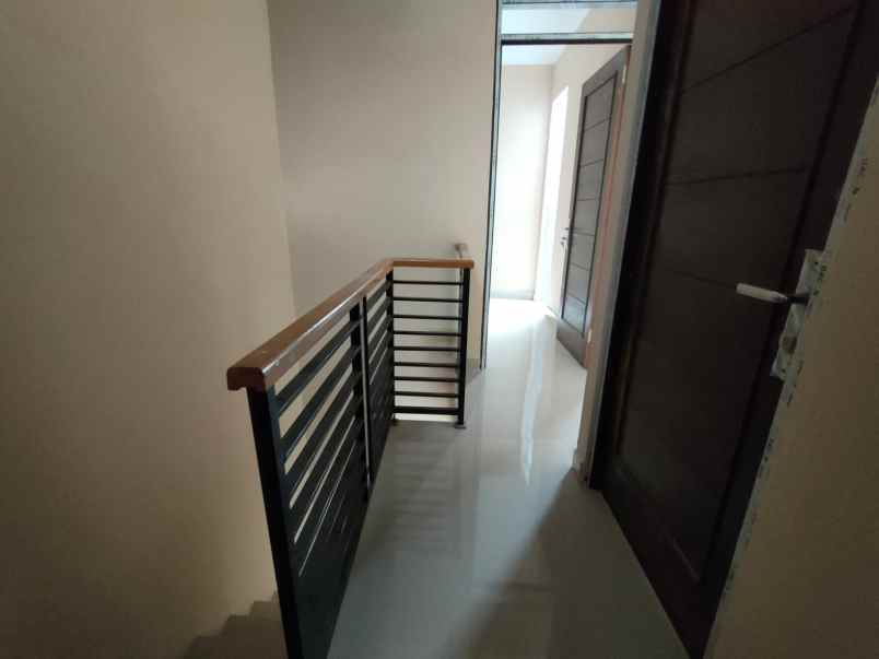 dijual rumah jalan tanah tinggi