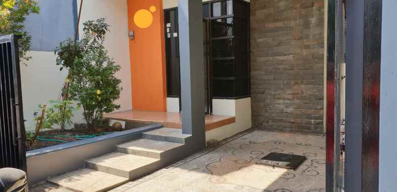 dijual rumah jambangan