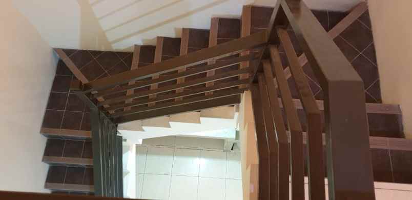 dijual rumah jambangan
