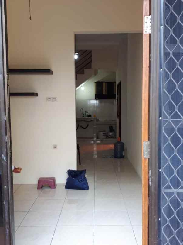 dijual rumah jambangan