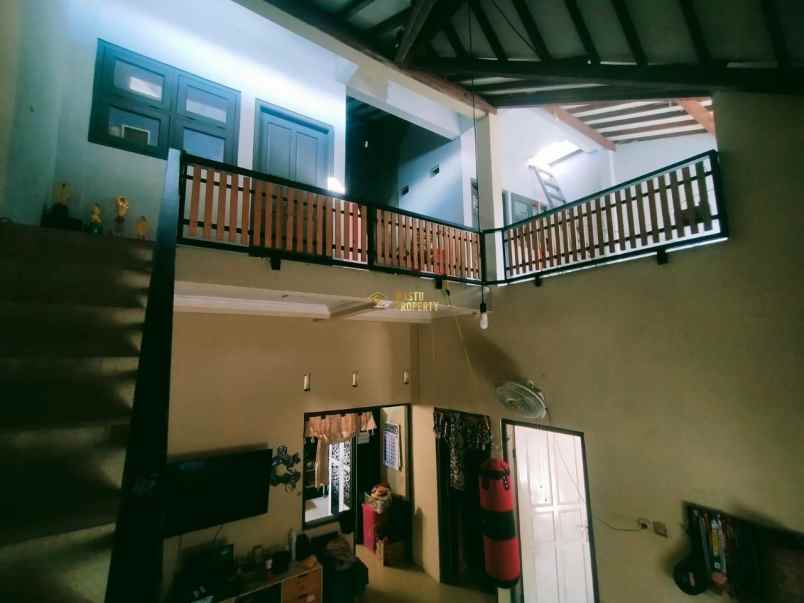 dijual rumah jambidan