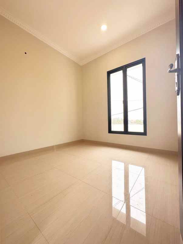 dijual rumah jatibening