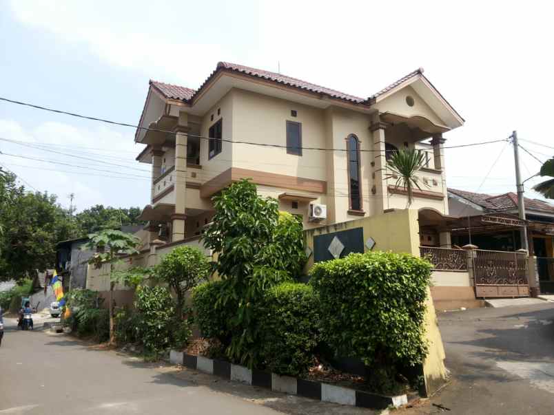 dijual rumah jatibening estate