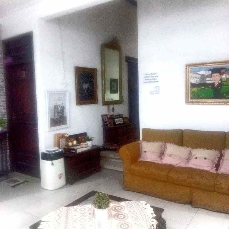dijual rumah jemursari