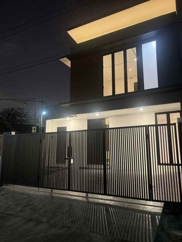 dijual rumah ji babatan pantai utara