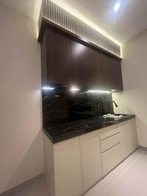 dijual rumah ji babatan pantai utara