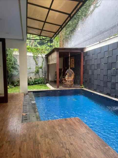 dijual rumah jl benda kemang