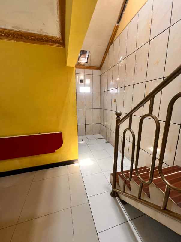 dijual rumah jl cipinang cempedak iv