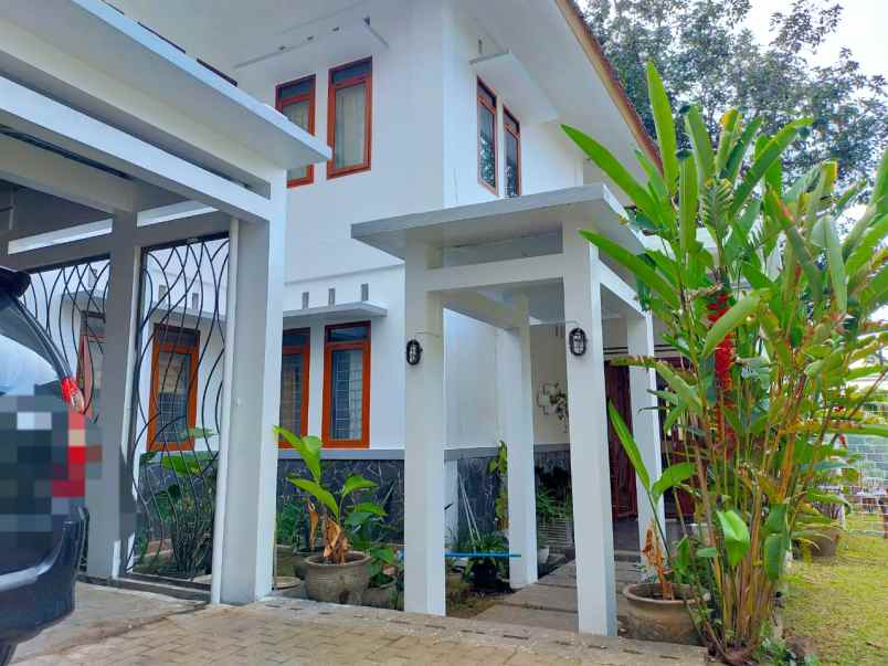 dijual rumah jl ciwaruga