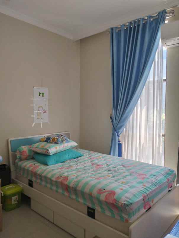 dijual rumah jl dr ratna