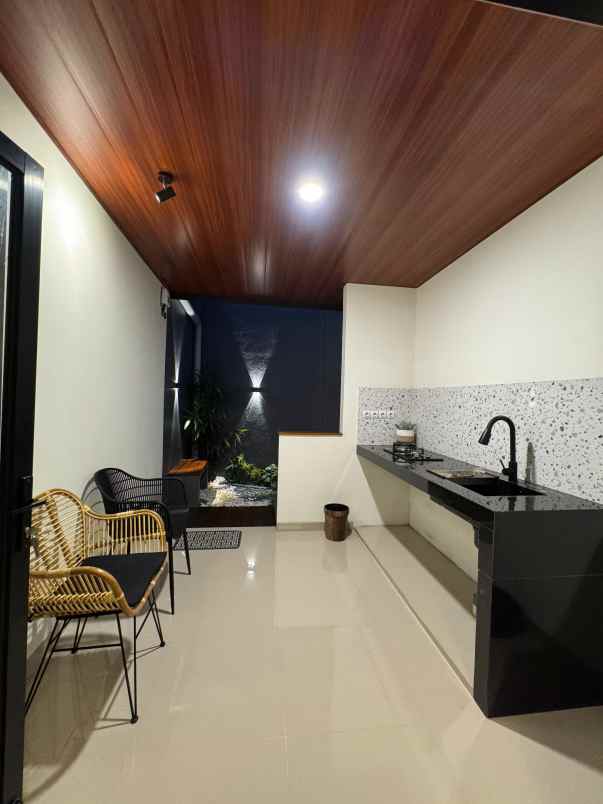 dijual rumah jl kaliurang km 10