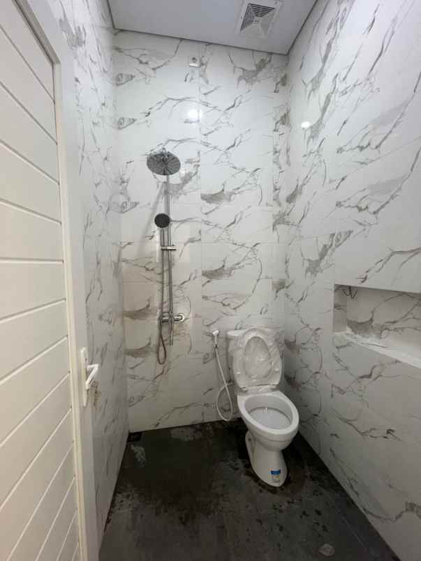 dijual rumah jl kaliurang km 10