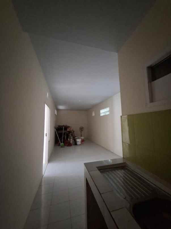 dijual rumah jl karya