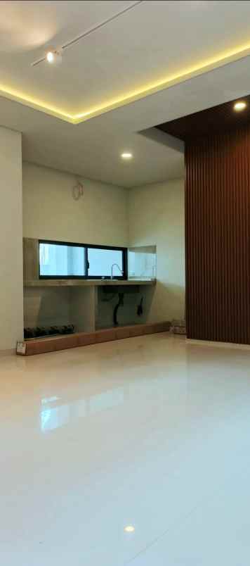 dijual rumah jl kembar