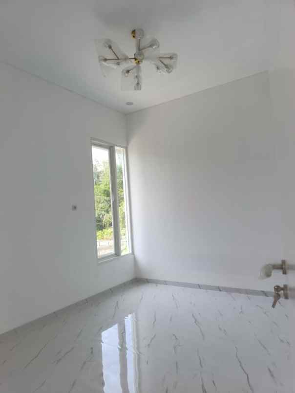 dijual rumah jl kendedes purwosari