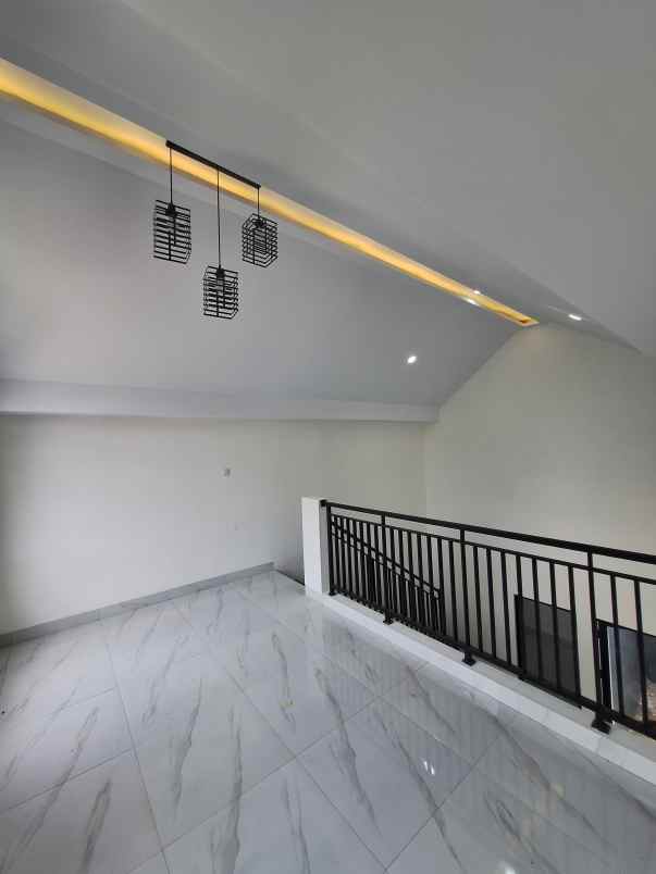 dijual rumah jl lele