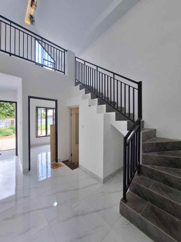 dijual rumah jl lele