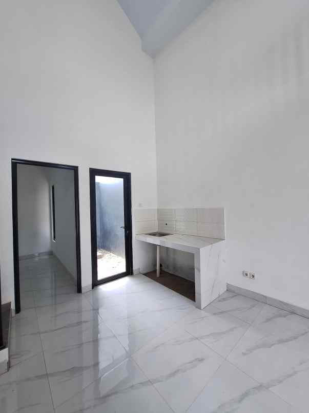 dijual rumah jl lele